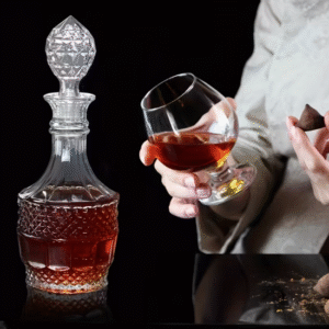 Klasikinis, pailgas stiklo grafinas, 800 ml