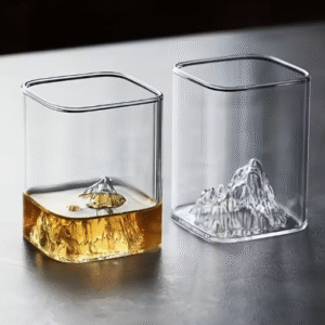 Kvadratinės viskio taurės „Kalnai” (2 vnt. 200 ml)