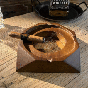 Medinė, tamsiai ruda, peleninė cigarams