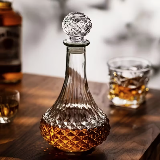 Vintažinio stiliaus stiklinis grafinas, 800 ml