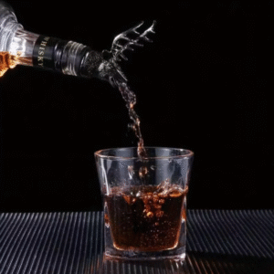 Butelio piltuvėlis „Sidabrinis elnias”