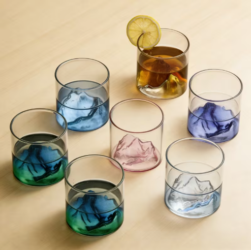 Viskio taurės „Spalvotieji Japonijos kalnai“ (6 vnt., 200 ml).